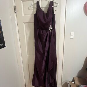 Elegant Purple Evening Gown